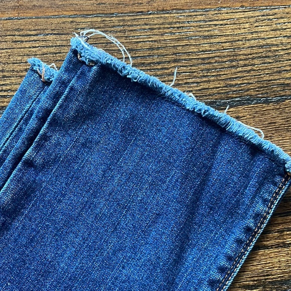 White House black market Jeans 00 - Picture 2 of 6